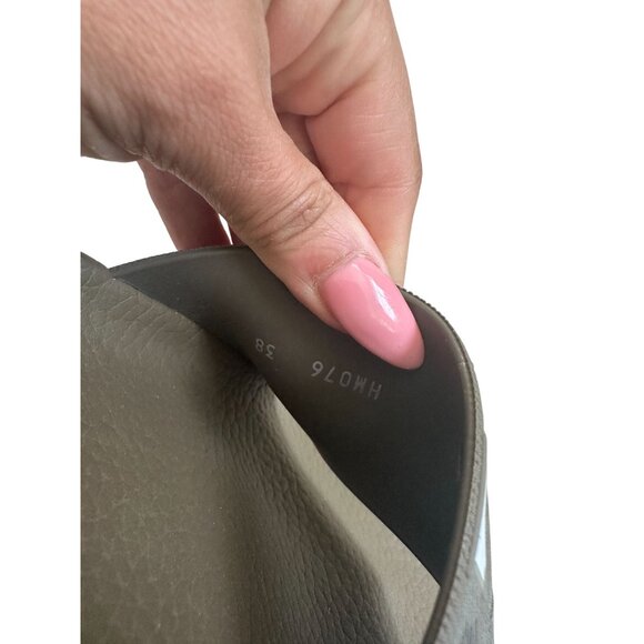 VALENTINO GARAVANI Star Print Camo Pool Slide Sandals Size 38 - Picture 9 of 11